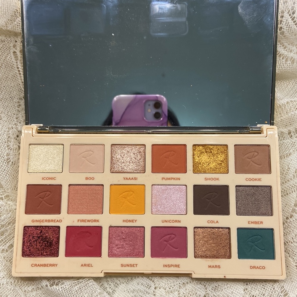 Makeup Revolution x Roxxsaurus “Ride or Die” Palette